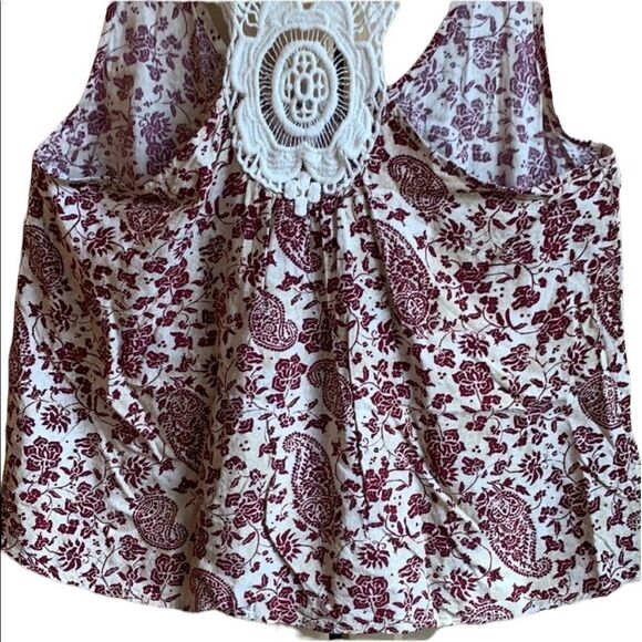 Forever 21 Red & White Floral Racer Back Lace Crop Top  Paisley Crochet size M - Picture 11 of 13